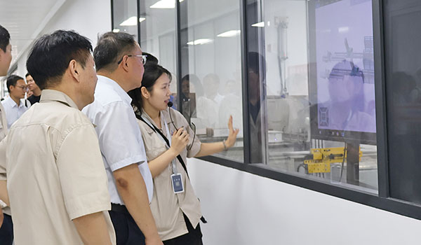 中國船舶集團有限公司第七一三研究所所長龐國華一行至中鋼國檢開展技術交流活動